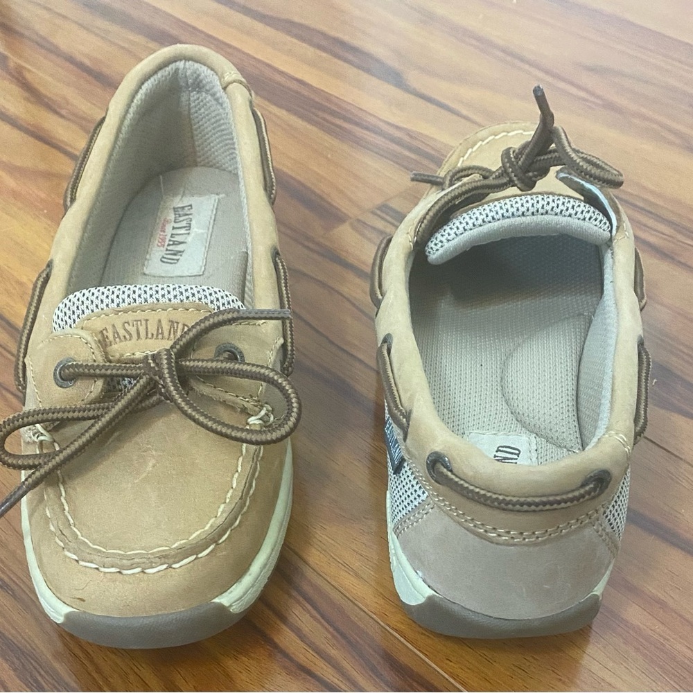 Eastland Women's Brown Loafers - Picture 3 of 4